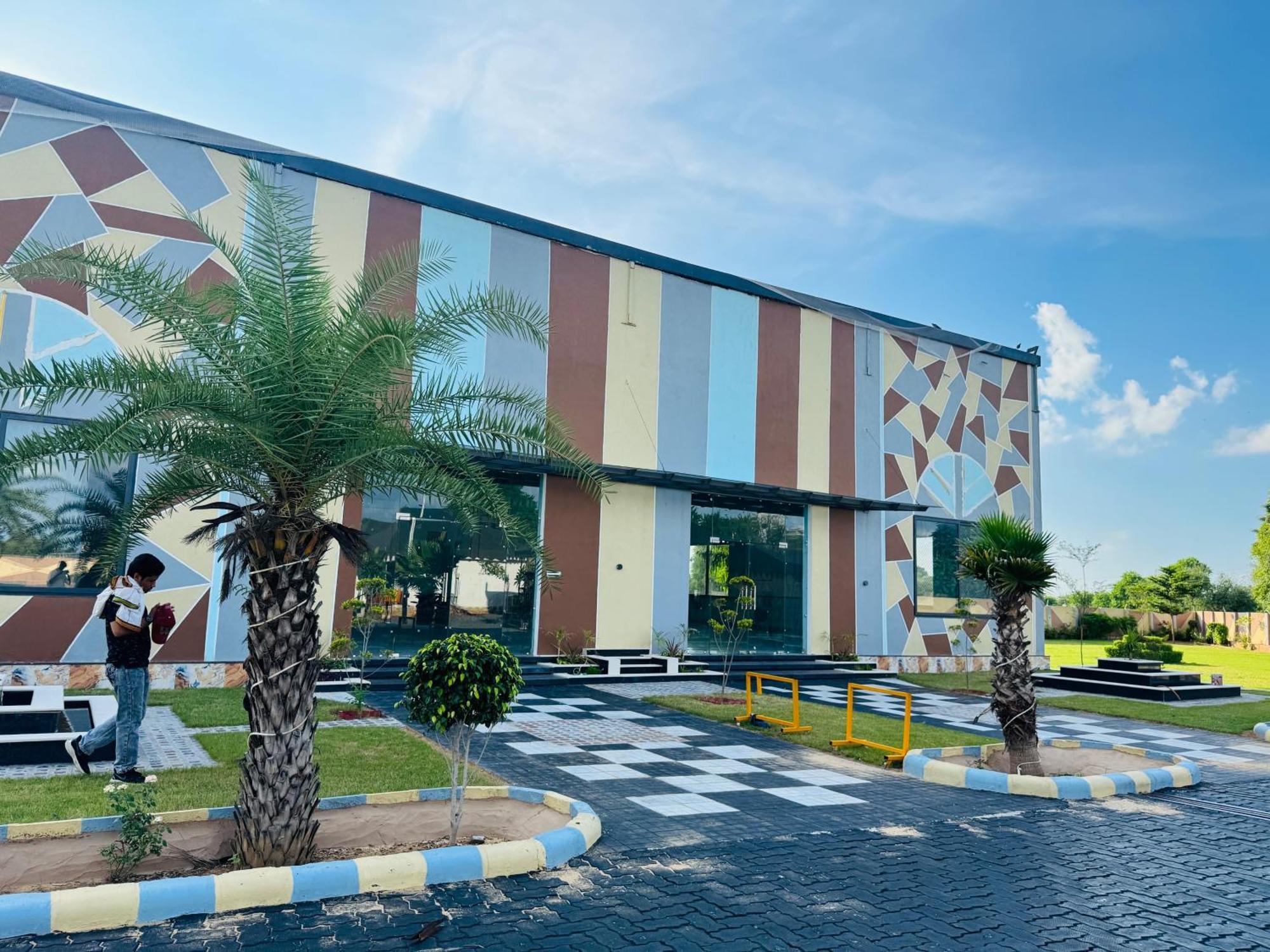 Royal Rajasthan Resort Sikar 외부 사진