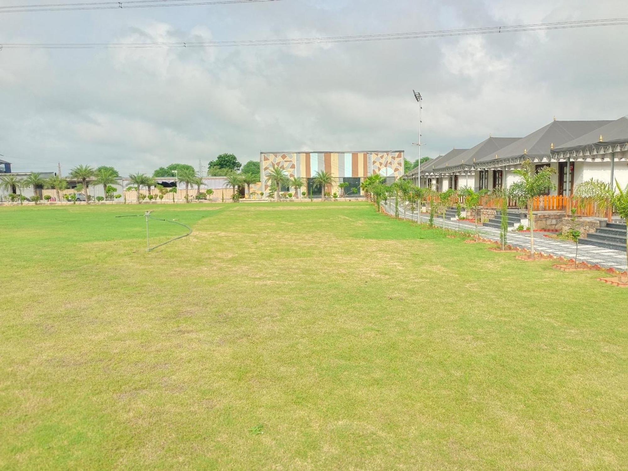 Royal Rajasthan Resort Sikar 외부 사진