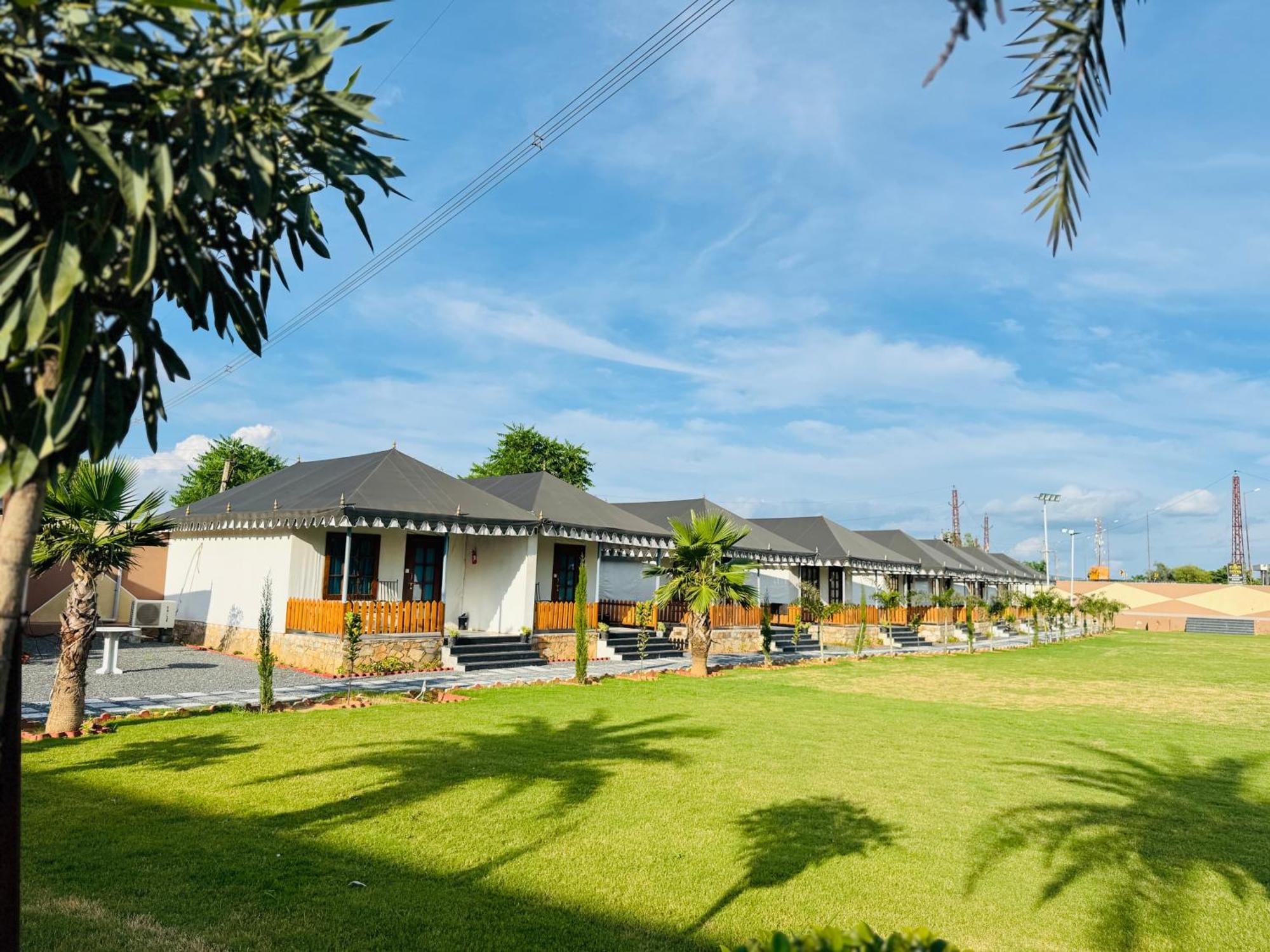 Royal Rajasthan Resort Sikar 외부 사진